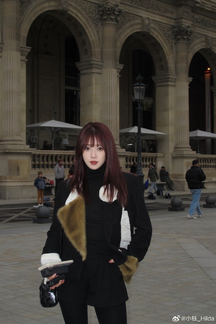 小钰分享照片：完美的巴黎之旅 一次性收获和四位冠军的合影hhhh